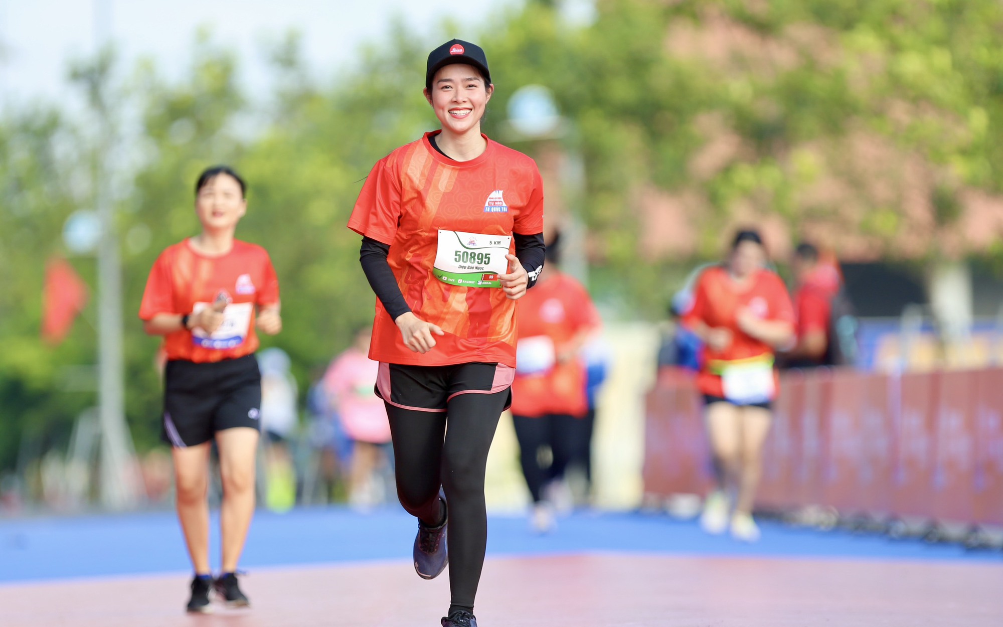 Diệp Bảo Ngọc, B&igrave;nh Minh m&ecirc; đường chạy Giải half-marathon Tự h&agrave;o Tổ quốc t&ocirc;i
