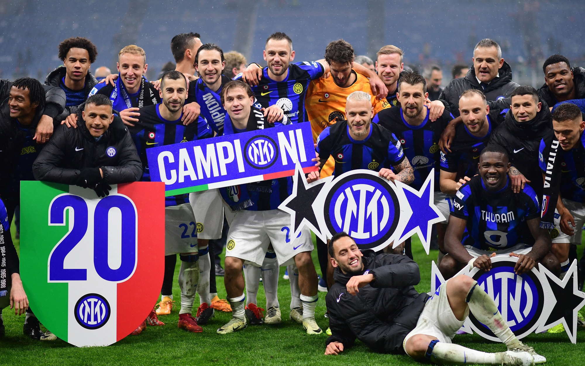 Thắng nghẹt thở, Inter Milan giành Scudetto sớm 5 vòng đấu