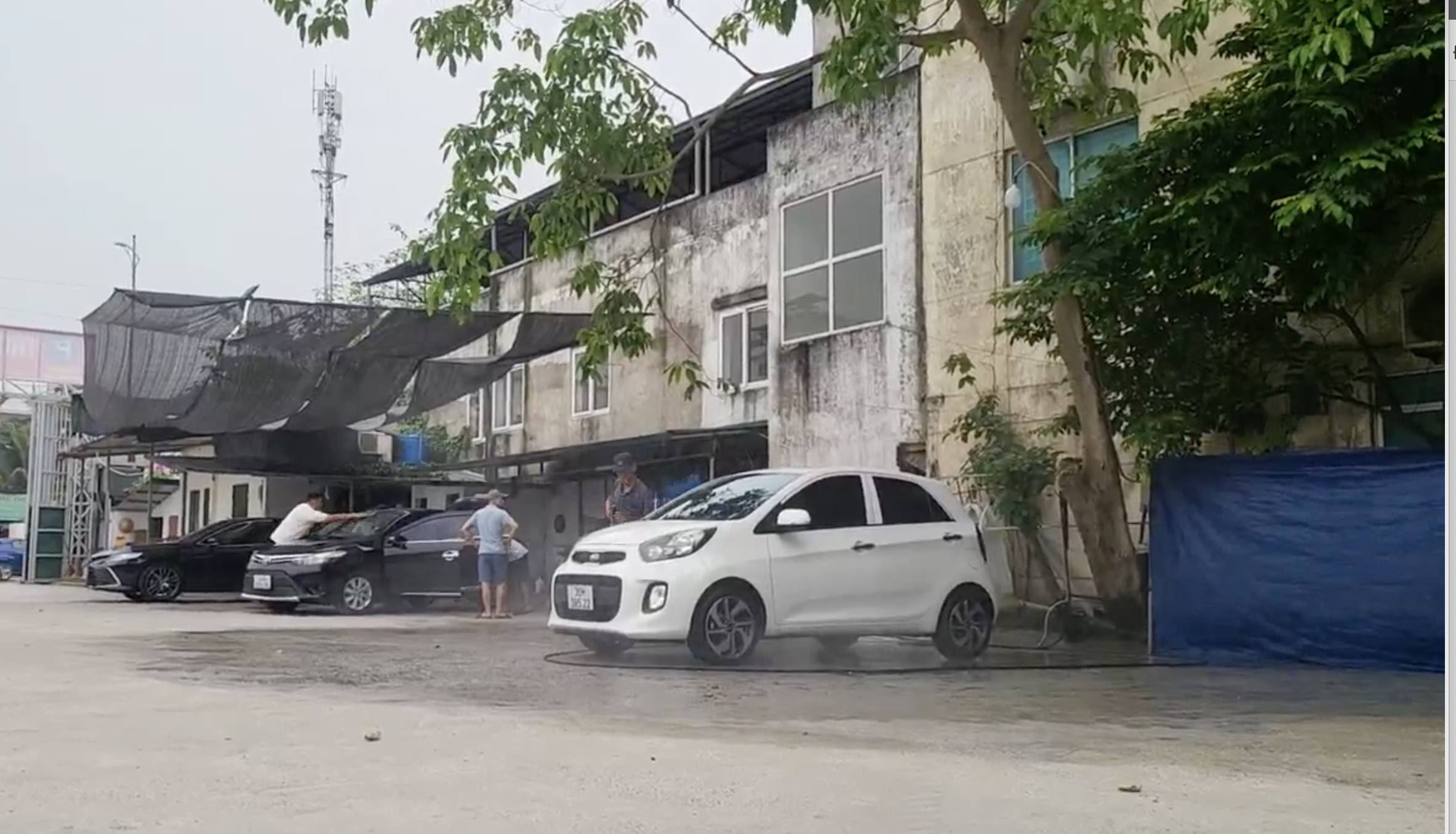 VIDEO: Khu "đất vàng" bị hô biến thành bãi xe trái phép- Ảnh 5.