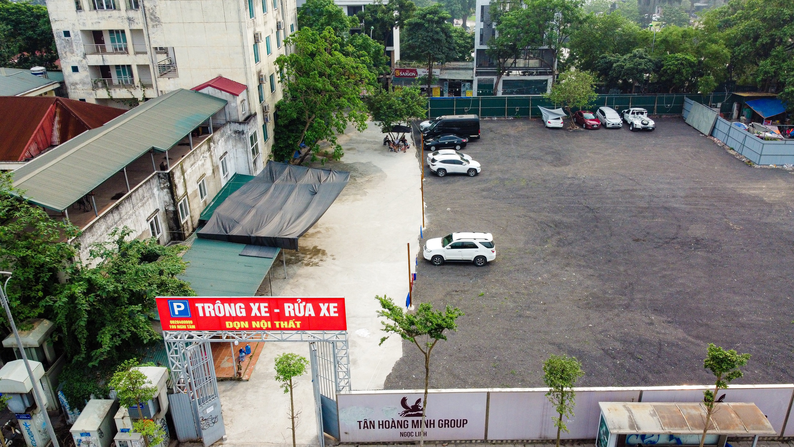 VIDEO: Khu "đất vàng" bị hô biến thành bãi xe trái phép- Ảnh 7.
