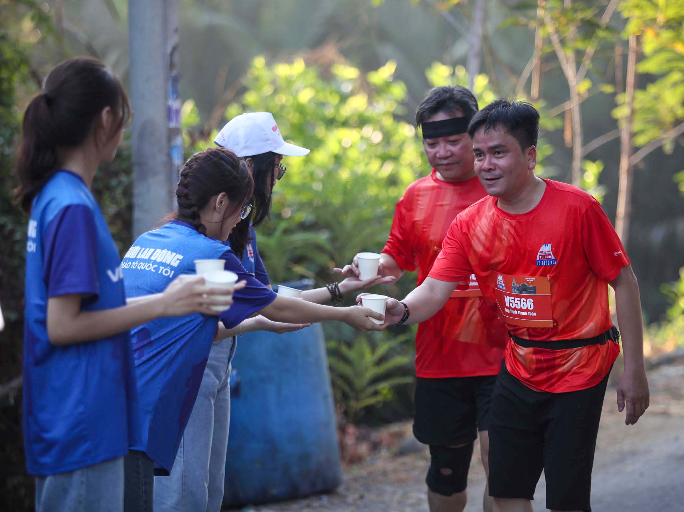 Những khoảnh khắc đ&aacute;ng nhớ tại giải Giải half-marathon &ldquo;Tự h&agrave;o Tổ quốc t&ocirc;i&rdquo;- Ảnh 16.