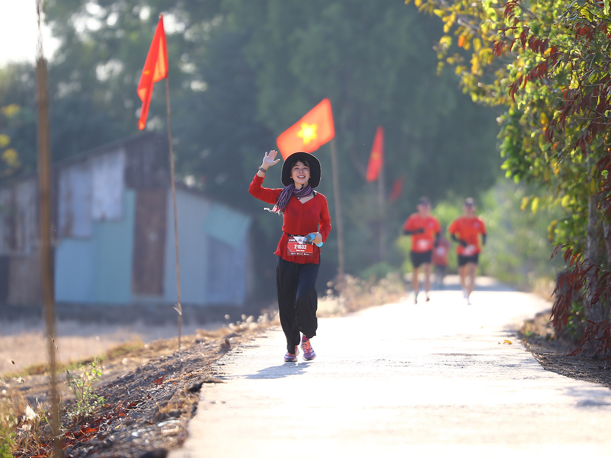 Những khoảnh khắc đáng nhớ tại giải Giải half-marathon “Tự hào Tổ quốc tôi”- Ảnh 5.