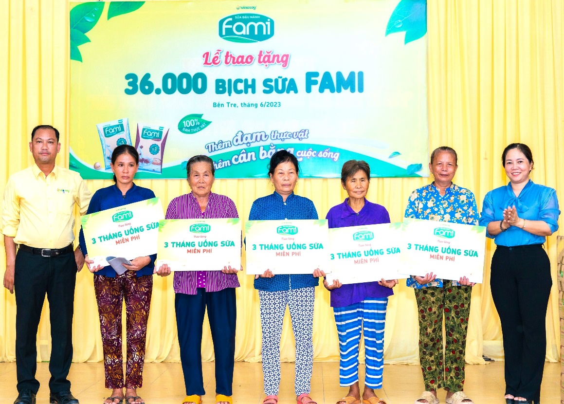 Fami năm thứ 2 đồng hành cùng chương trình “Chuyến xe nhân ái 2024”- Ảnh 1.