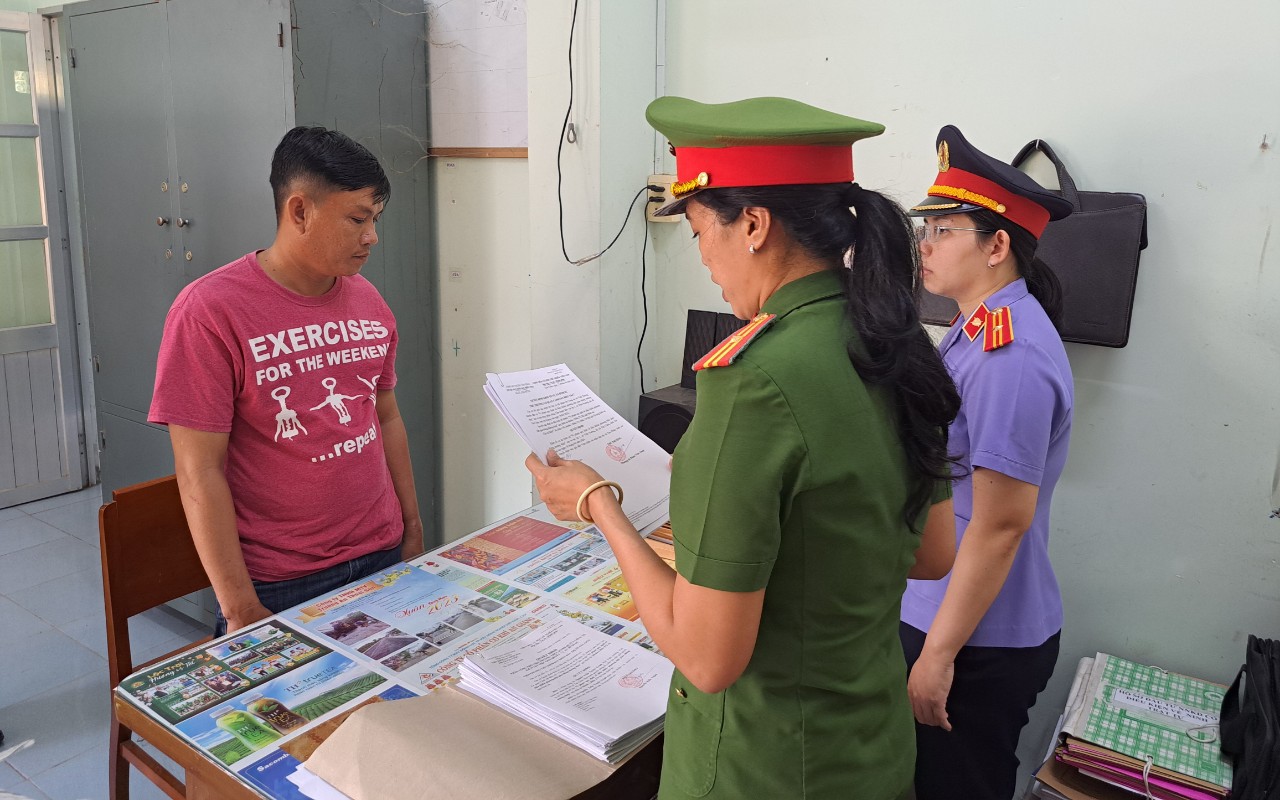 Vụ va chạm giữa tàu du lịch và phà: Bắt tạm giam 1 tài công