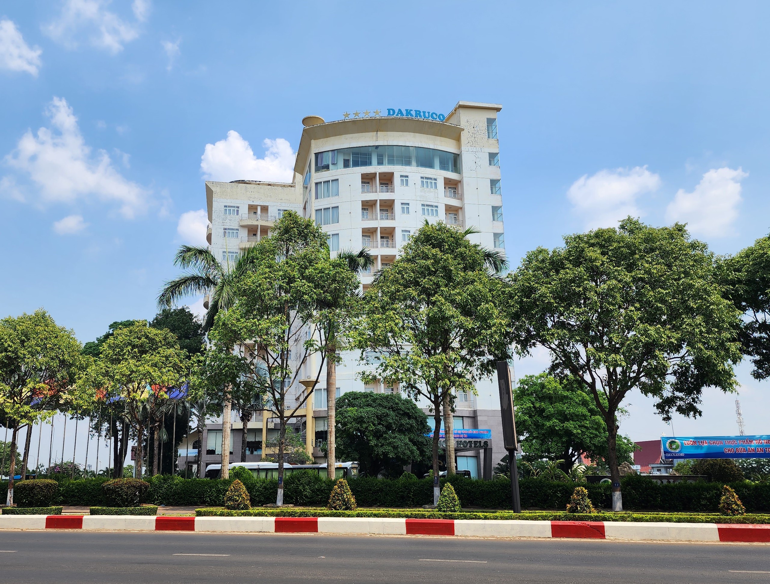 Khởi tố Tổng gi&aacute;m đốc C&ocirc;ng ty CP Cao su Đắk Lắk- Ảnh 1.