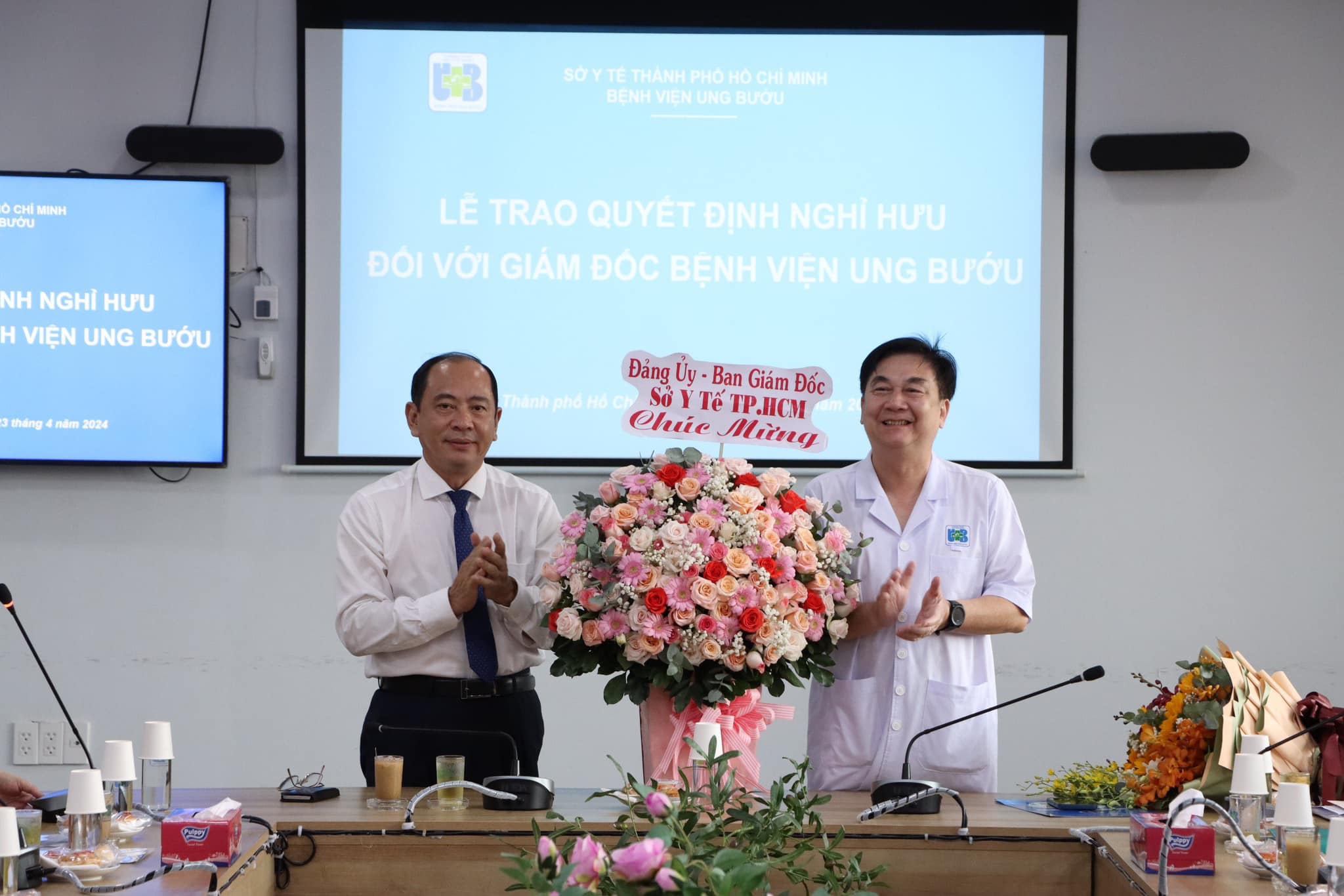Tiến sĩ - b&aacute;c sĩ Diệp Bảo Tuấn điều h&agrave;nh Bệnh viện Ung bướu TP HCM- Ảnh 1.