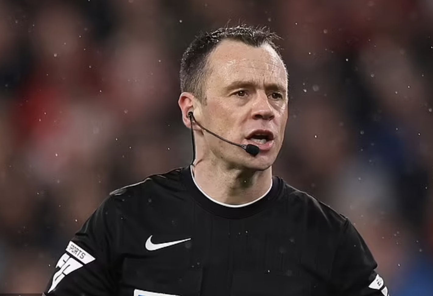 Nottingham Forest "bị cướp" 3 quả phạt đền, cựu trọng tài Anh bóc phốt đồng nghiệp- Ảnh 4.