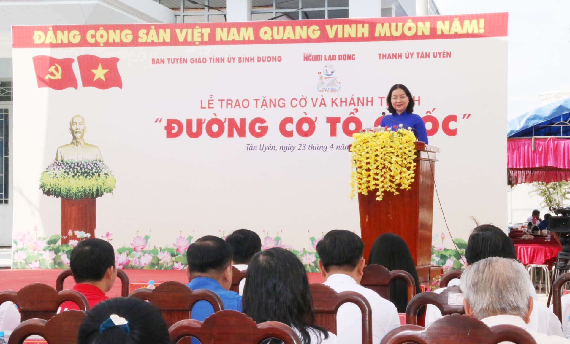 Khánh thành công trình "Đường cờ Tổ quốc" thứ 2 tại Bình Dương- Ảnh 2.