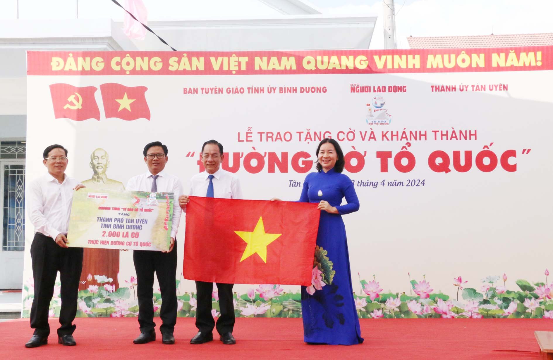 Khánh thành công trình "Đường cờ Tổ quốc" thứ 2 tại Bình Dương- Ảnh 3.