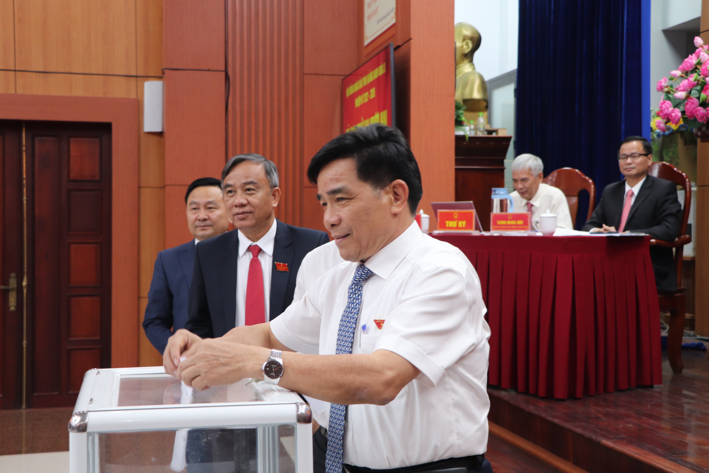 &Ocirc;ng Trần Nam Hưng giữ chức Ph&oacute; Chủ tịch UBND tỉnh Quảng Nam- Ảnh 1.