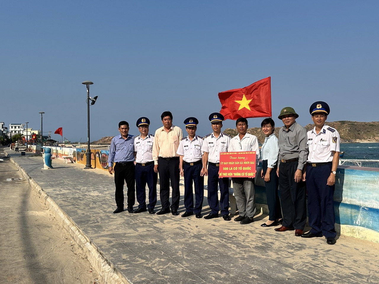 Khánh thành “Đường cờ Tổ quốc” tại bán đảo Phương Mai- Ảnh 1.