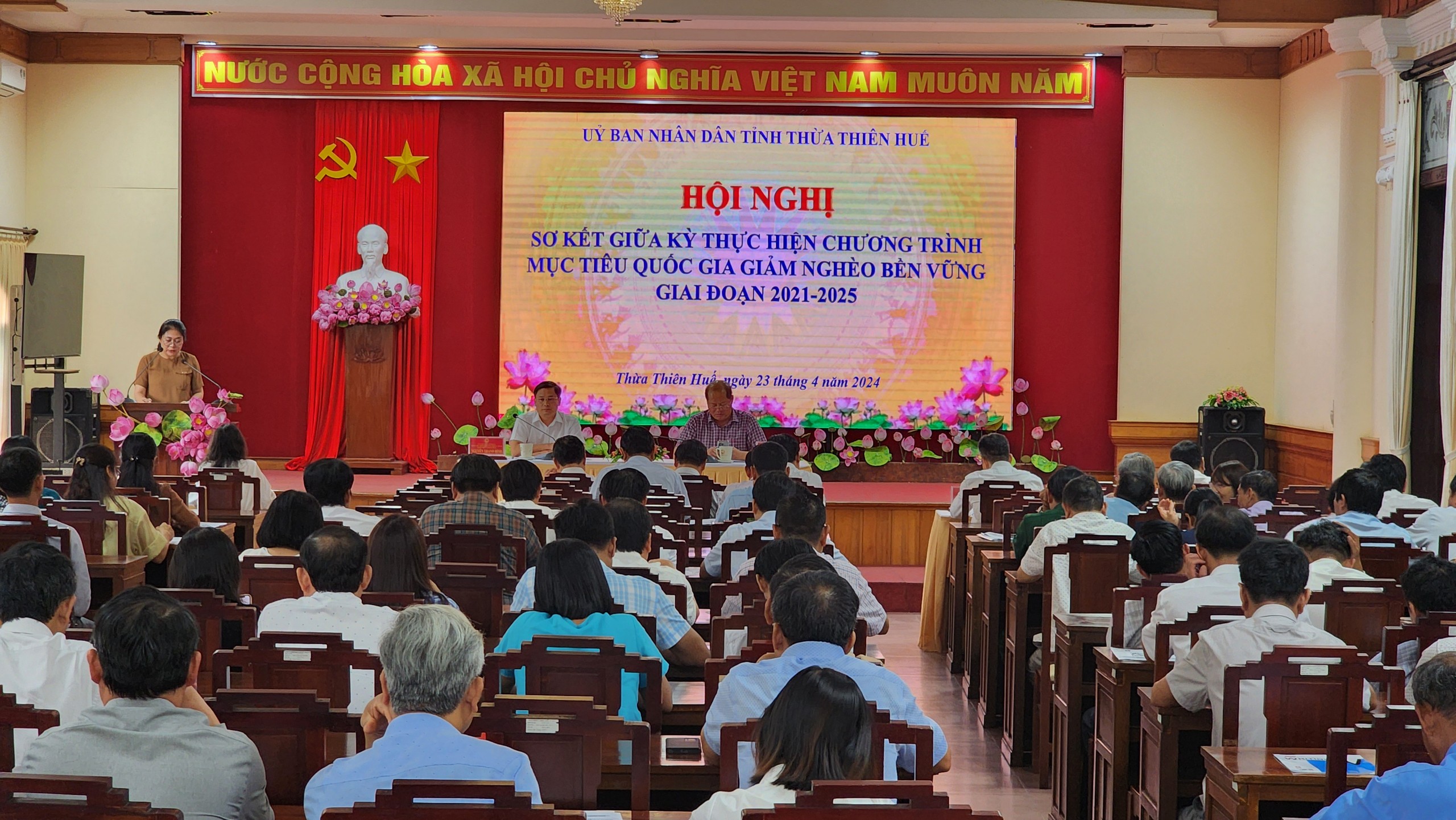 Thừa Thiên - Huế phấn đấu mỗi năm có 2.000 người đi xuất khẩu lao động- Ảnh 1.