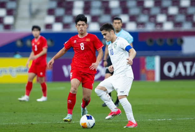 U23 Việt Nam thua đậm Uzbekistan, gặp Iraq ở tứ kết- Ảnh 1.