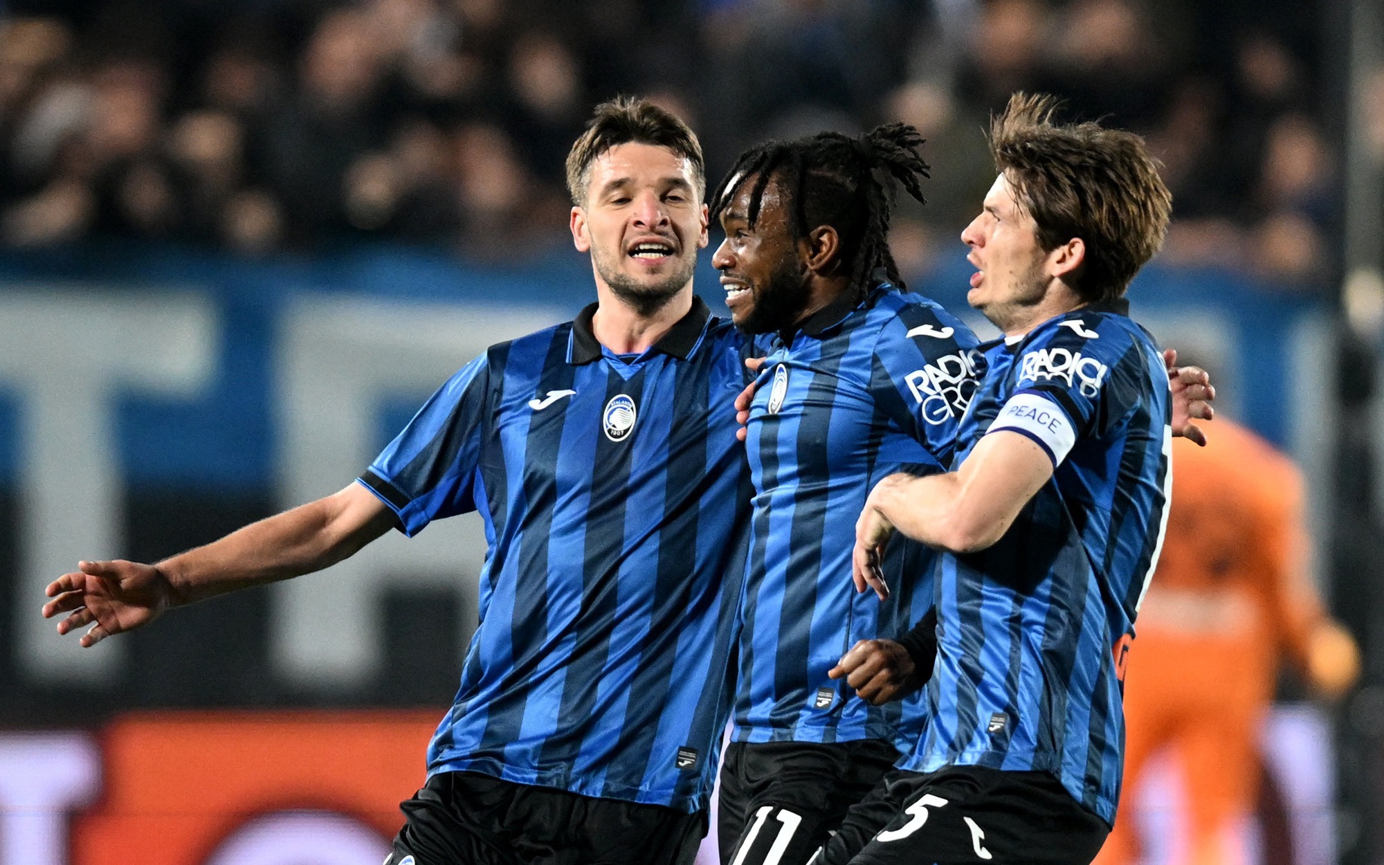 Trận bán kết Coppa Italia kịch tính giữa Atalanta và Fiorentina