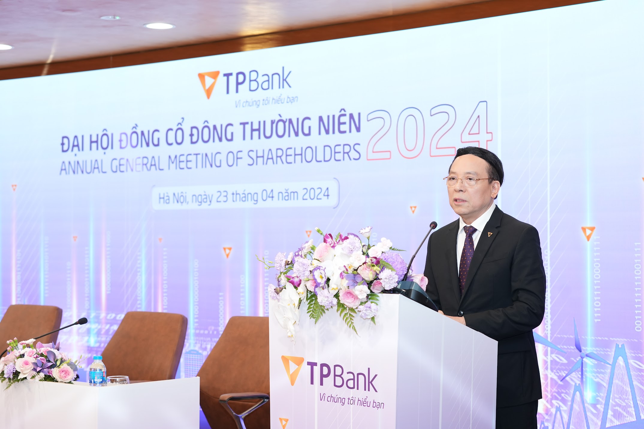 TPBank bất ngờ c&ocirc;ng bố kế hoạch chia cổ tức 25% bằng tiền v&agrave; cổ phiếu tại Đại hội cổ đ&ocirc;ng- Ảnh 2.