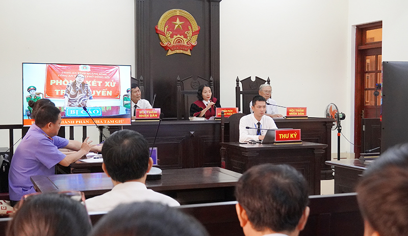 Bà Nguyễn Thu Hằng bị tuyên án 2 năm tù về tội