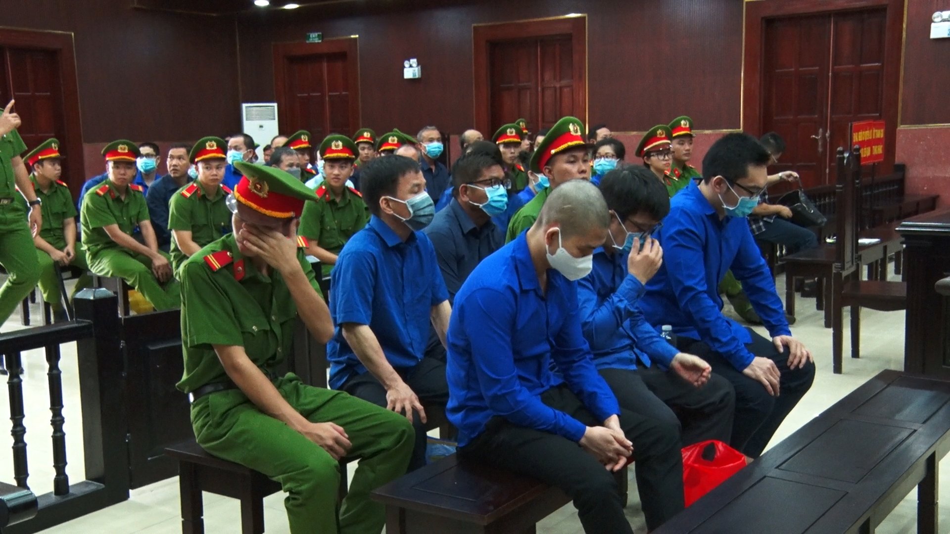 Vụ án tại Thuduc House: 1 bị cáo được đề nghị giảm từ 3- 4 năm tù- Ảnh 1.
