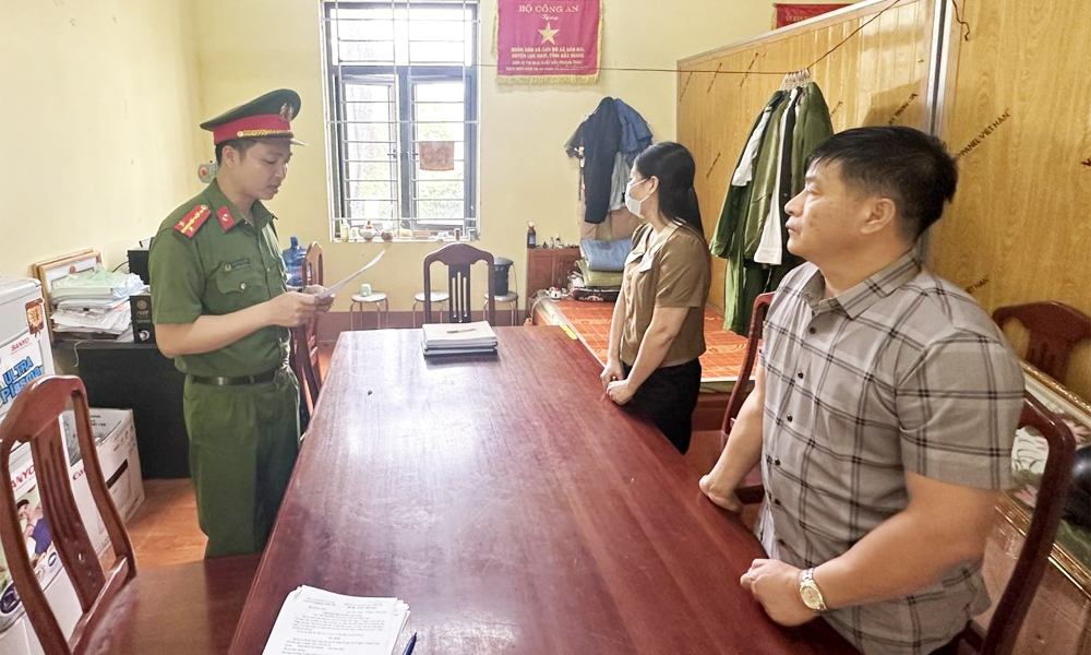Bắt một cựu chủ tịch x&atilde;- Ảnh 1.