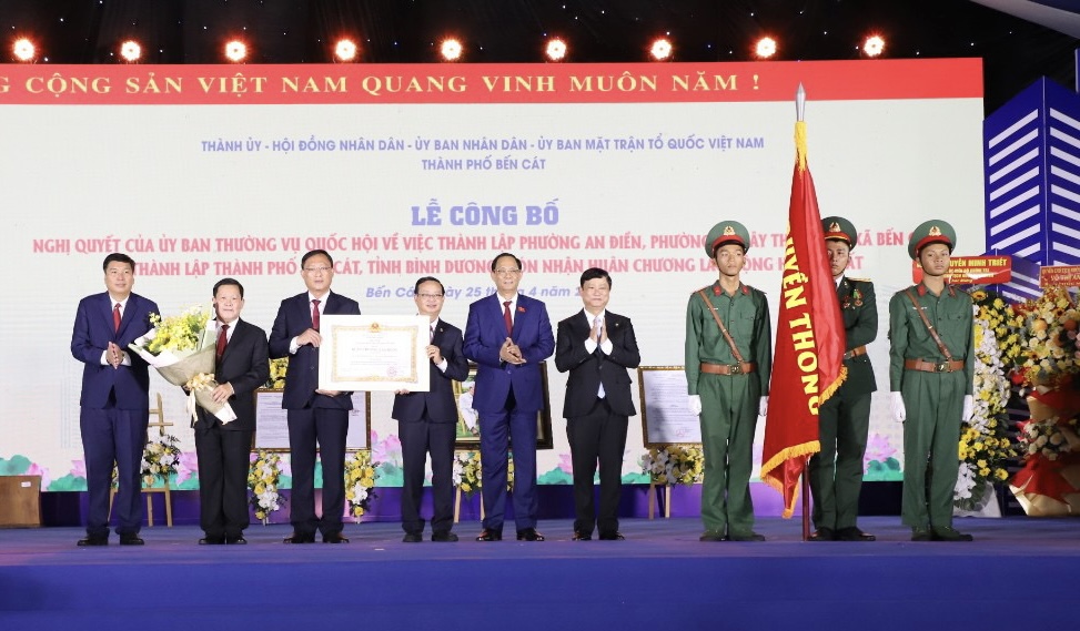 B&igrave;nh Dương: Bến C&aacute;t l&ecirc;n th&agrave;nh phố- Ảnh 3.