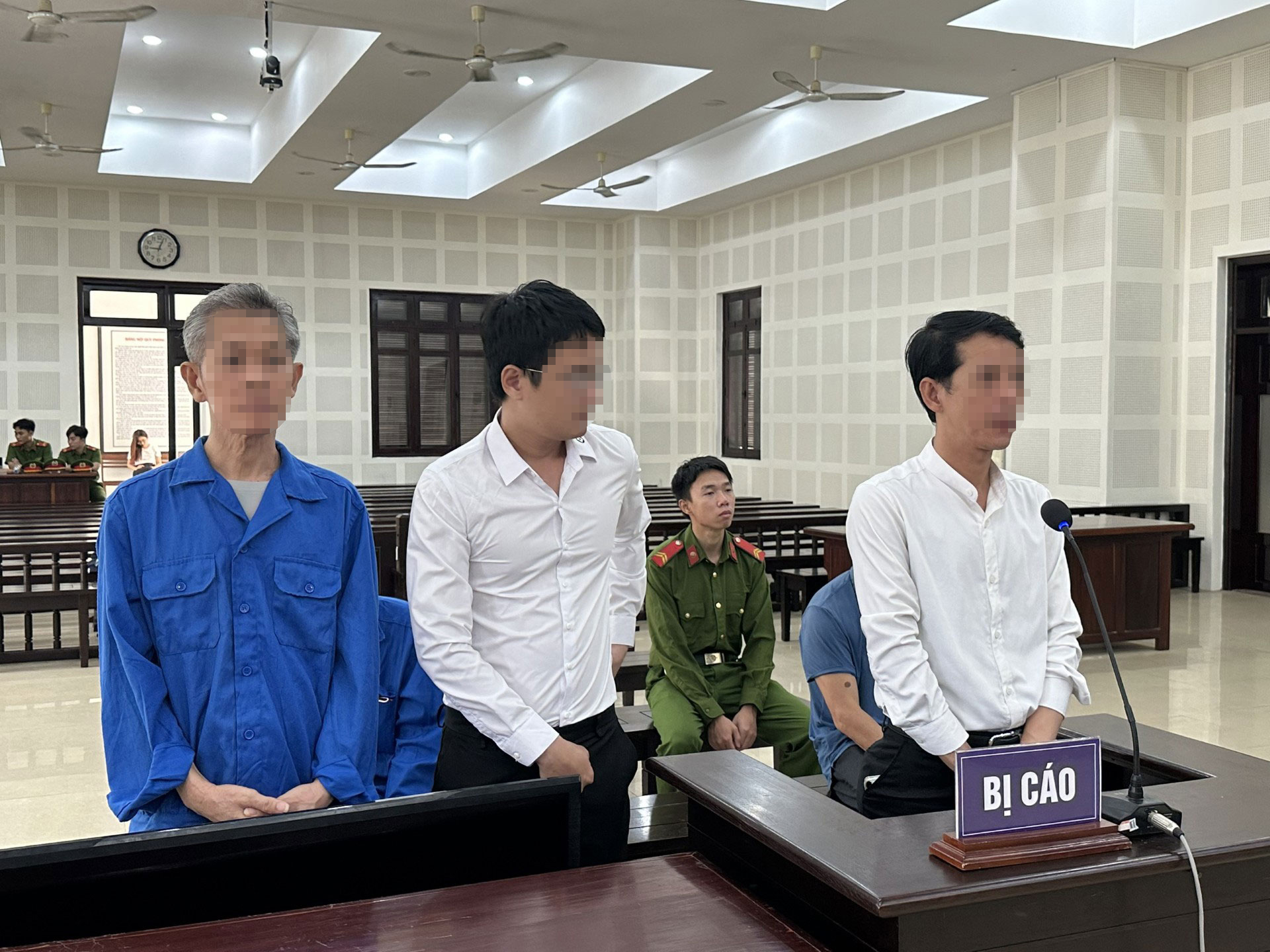 C&aacute;c bị c&aacute;o tại t&ograve;a