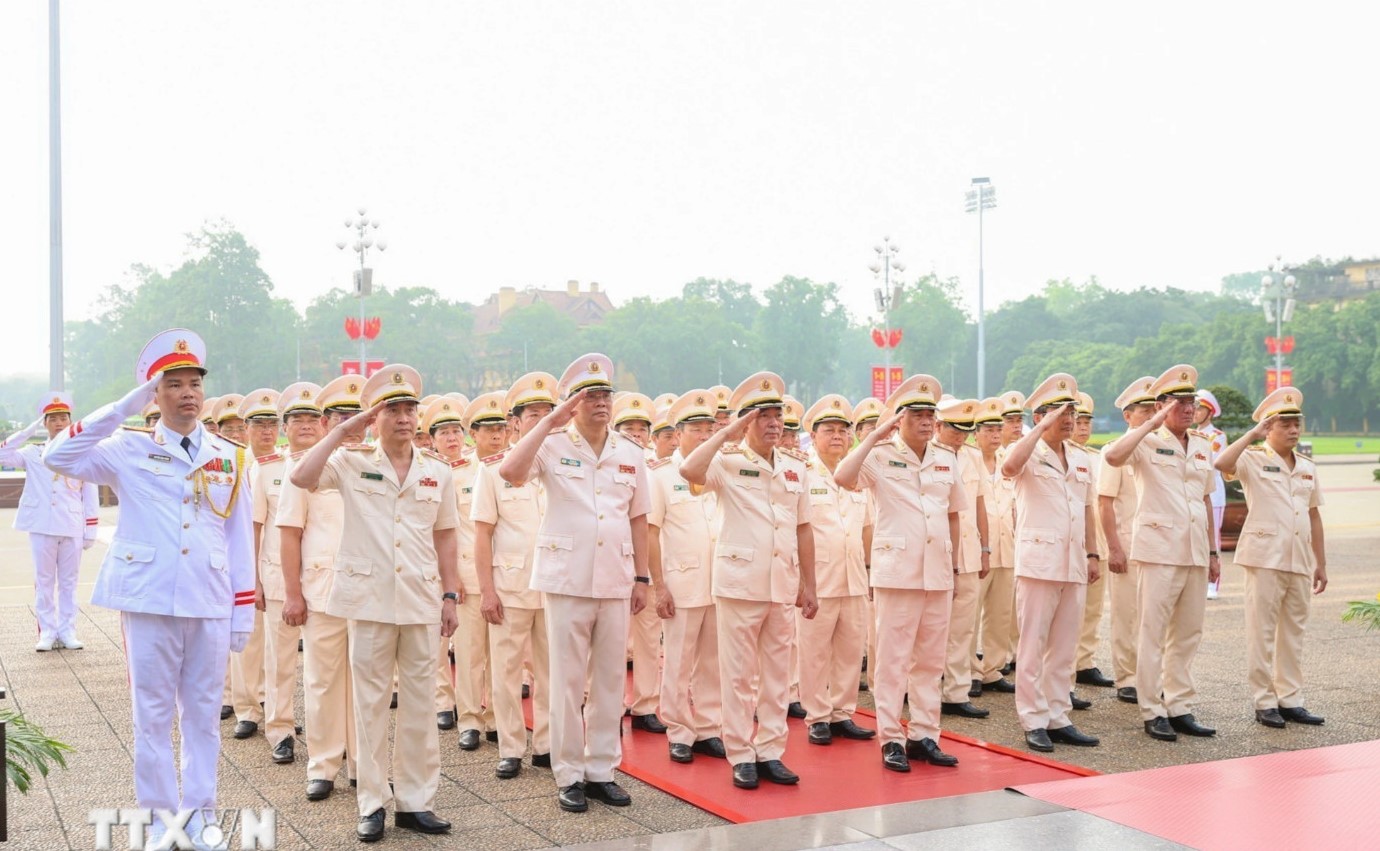 L&atilde;nh đạo Đảng, Nh&agrave; nước v&agrave;o Lăng viếng Chủ tịch Hồ Ch&iacute; Minh- Ảnh 5.