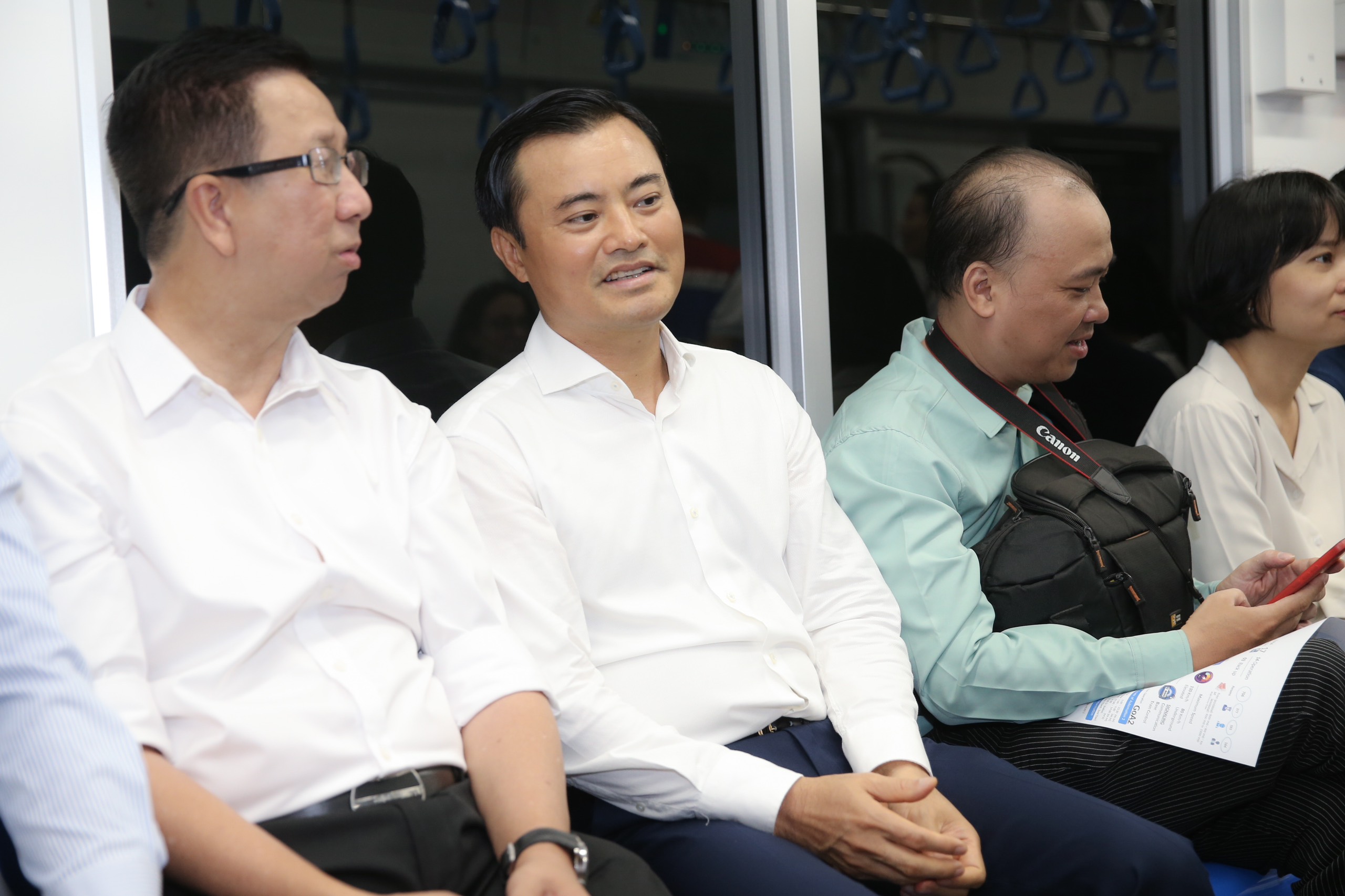 Metro số 1 lần đầu chạy tự động, đ&oacute;n những vị kh&aacute;ch đặc biệt- Ảnh 6.