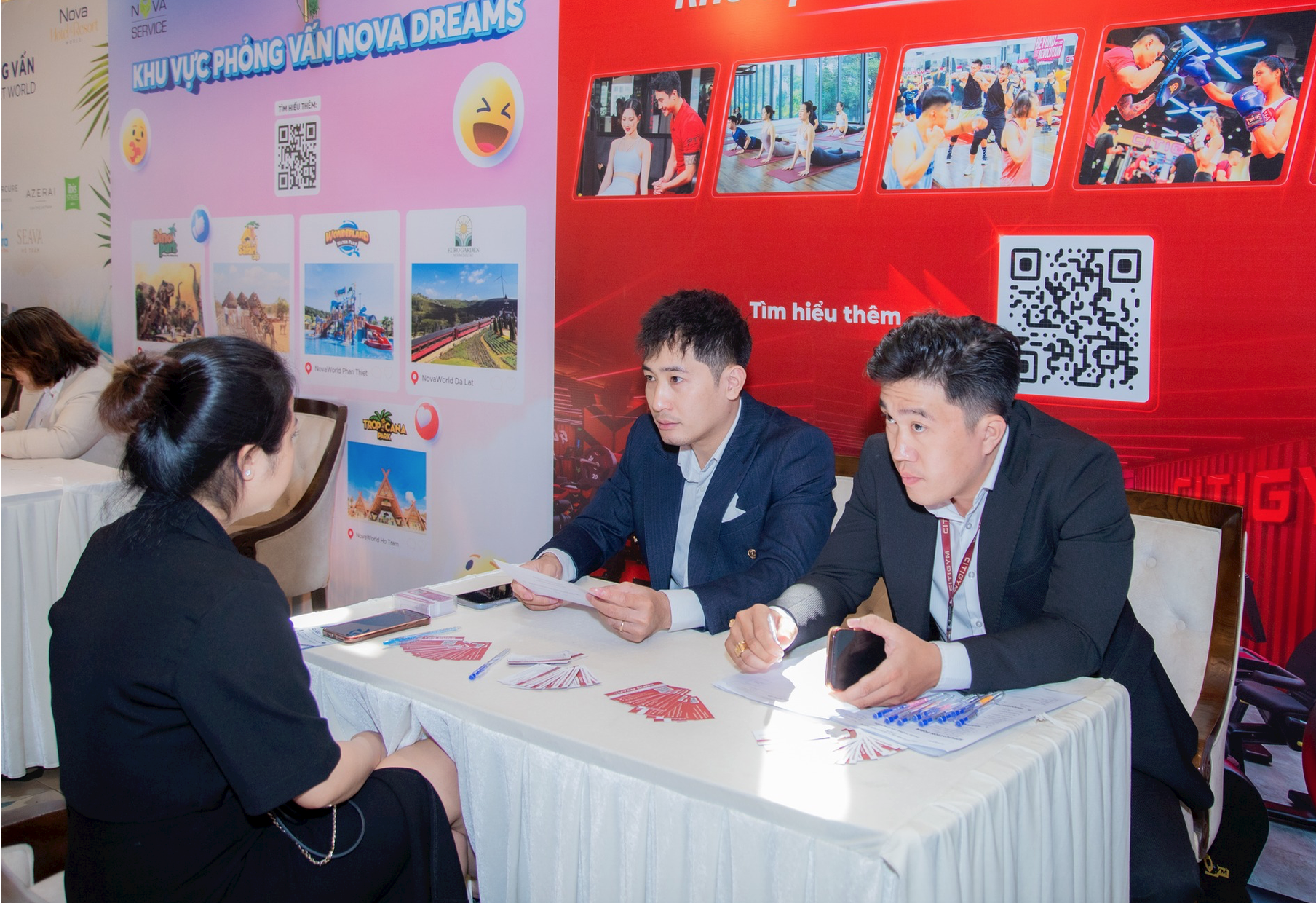 Nhộn nhịp tuyển dụng nhân sự- Ảnh 1.