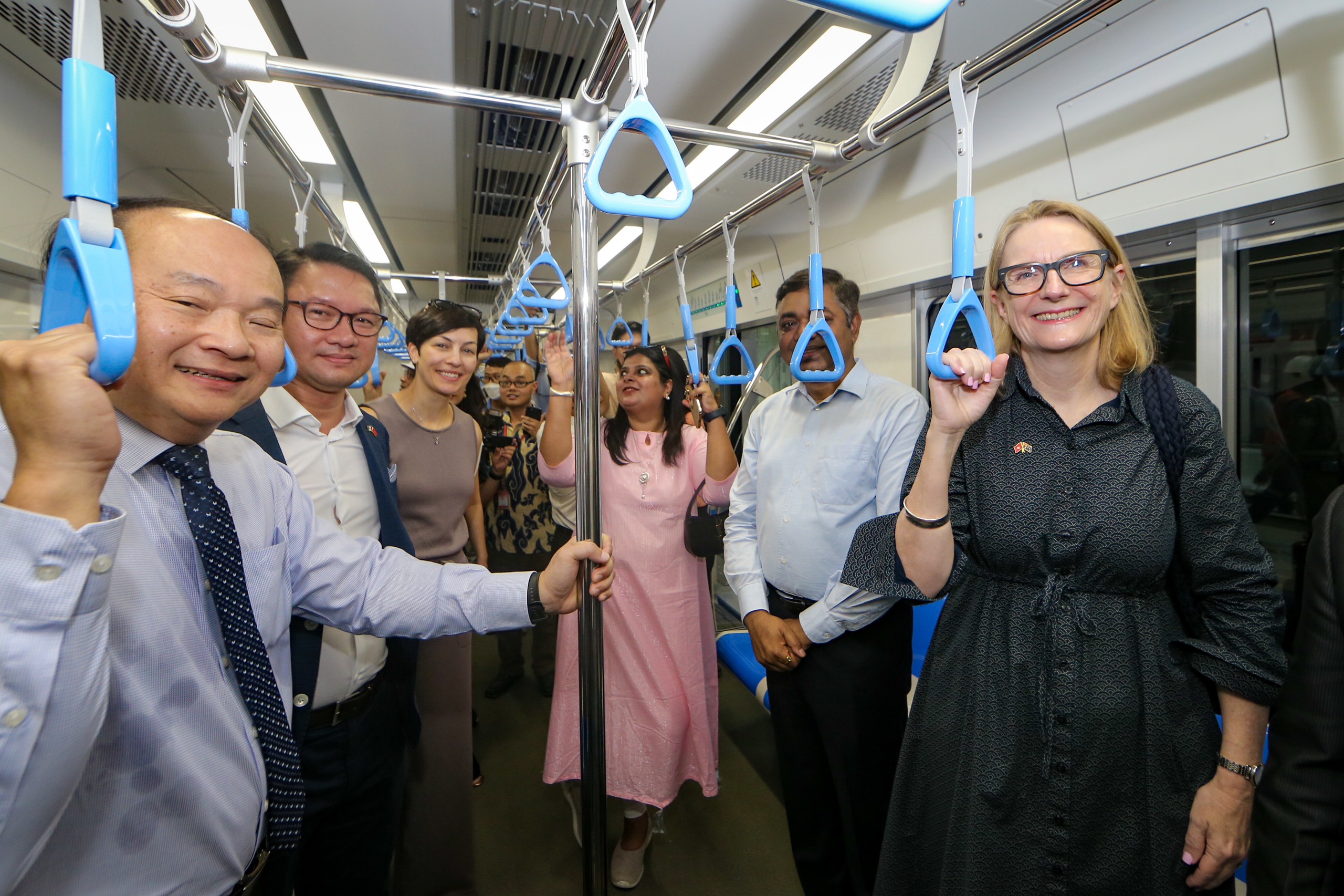 Metro số 1 lần đầu chạy tự động, đ&oacute;n những vị kh&aacute;ch đặc biệt- Ảnh 5.
