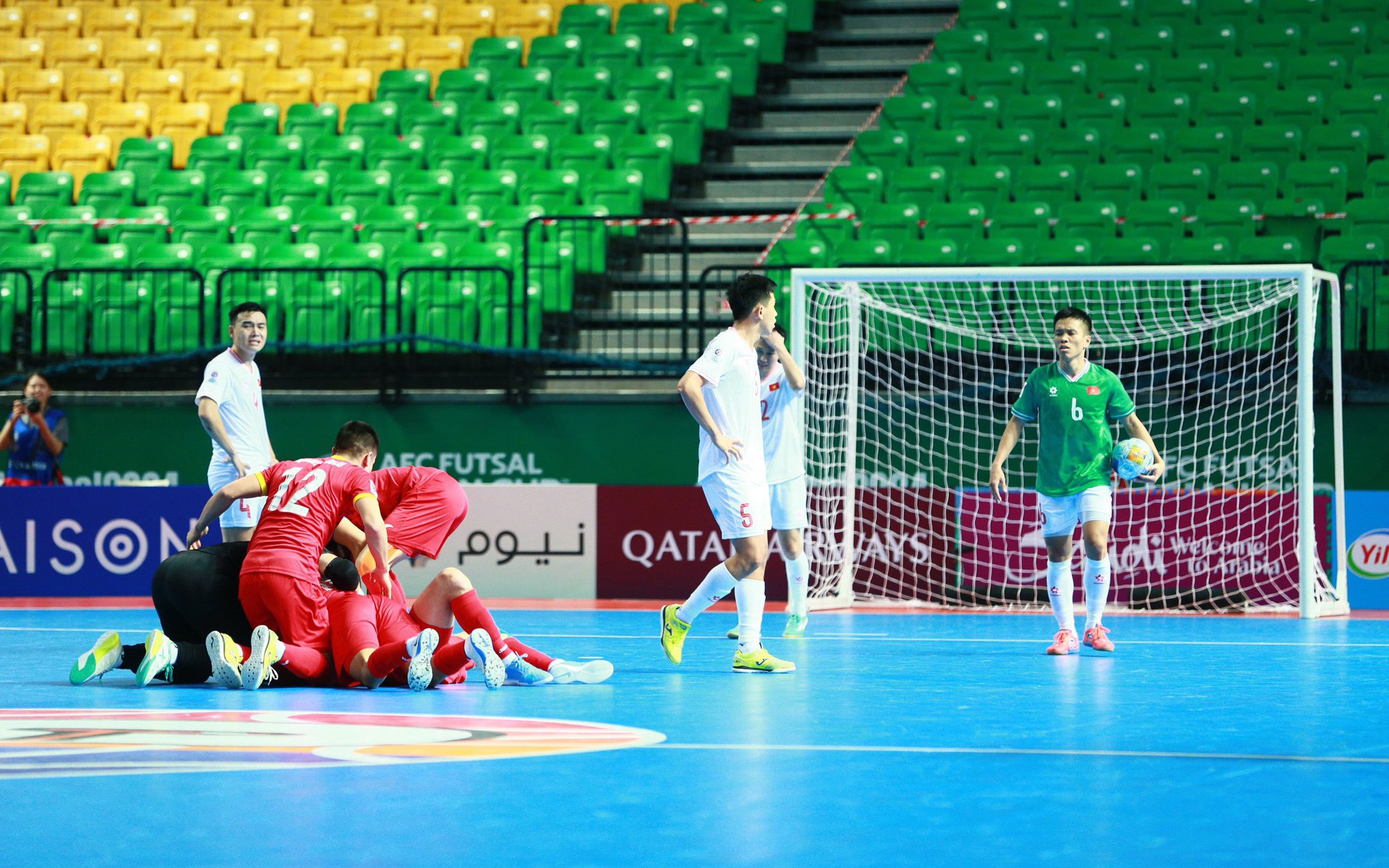 Futsal Việt Nam vỡ mộng