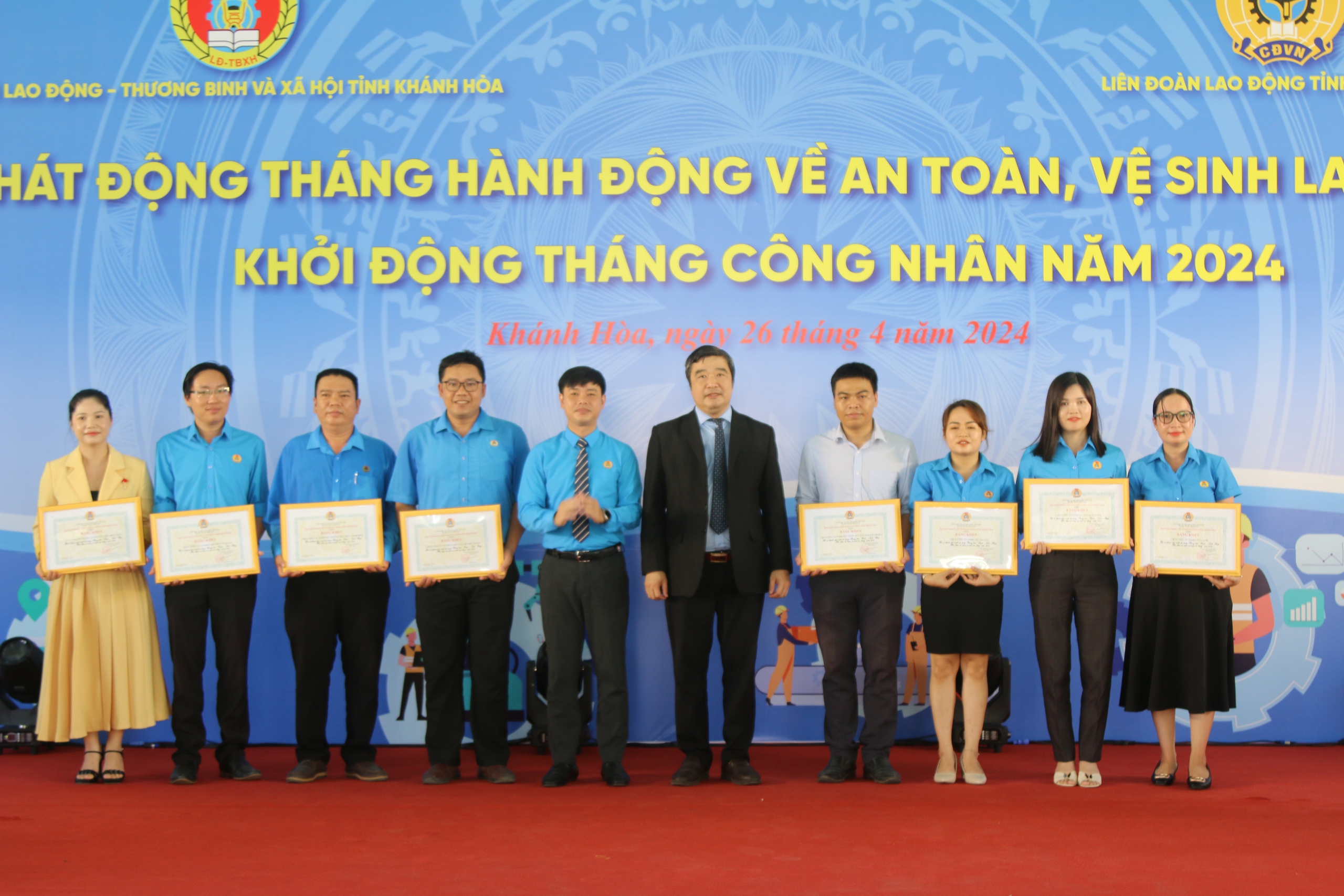 Kh&aacute;nh Ho&agrave; khởi động Th&aacute;ng C&ocirc;ng nh&acirc;n- Ảnh 8.