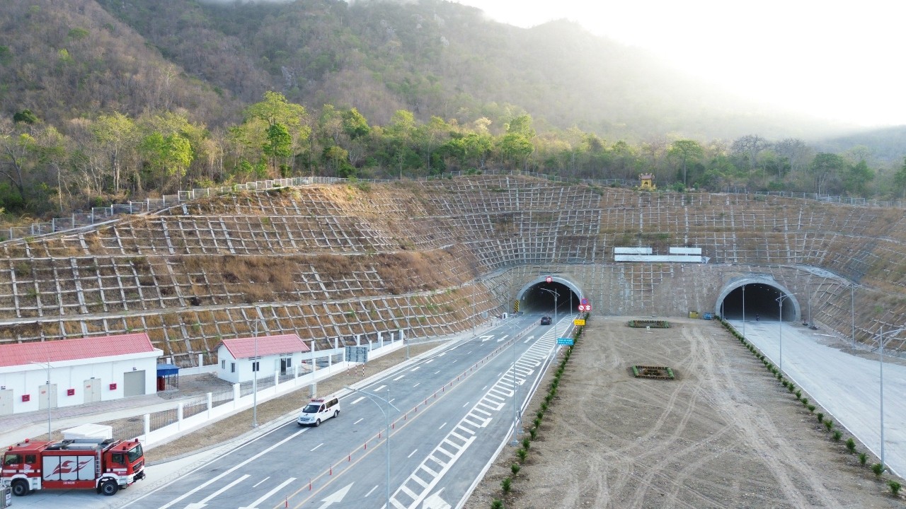 H&igrave;nh ảnh cao tốc Cam L&acirc;m - Vĩnh Hảo ng&agrave;y đầu th&ocirc;ng tuyến- Ảnh 3.