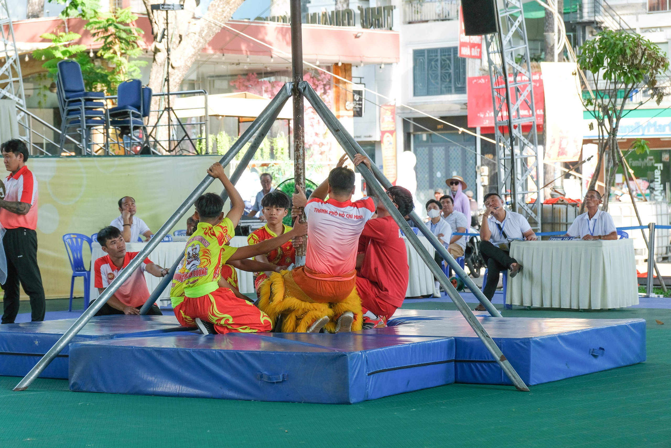 Mãn nhãn phần thi