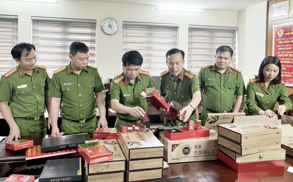 Vụ ph&aacute; đường d&acirc;y l&agrave;m giả thực phẩm chống đột quỵ: Bộ C&ocirc;ng an gửi thư khen- Ảnh 1.