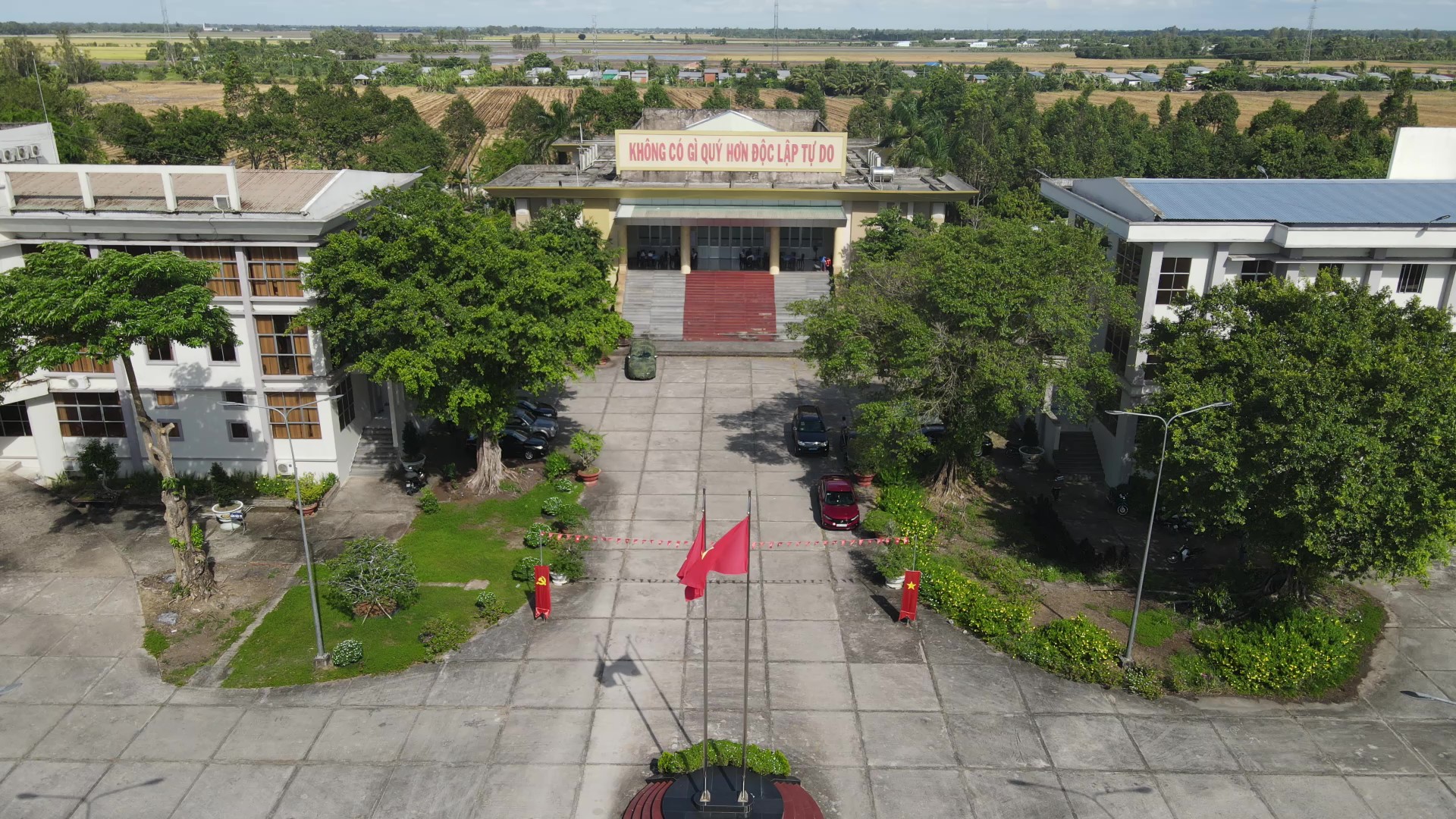 &ldquo;Ph&ugrave; ph&eacute;p&rdquo; nhiều giấy tờ đất giả, nguy&ecirc;n ph&oacute; chủ tịch huyện ở Ki&ecirc;n Giang bị khởi tố- Ảnh 1.