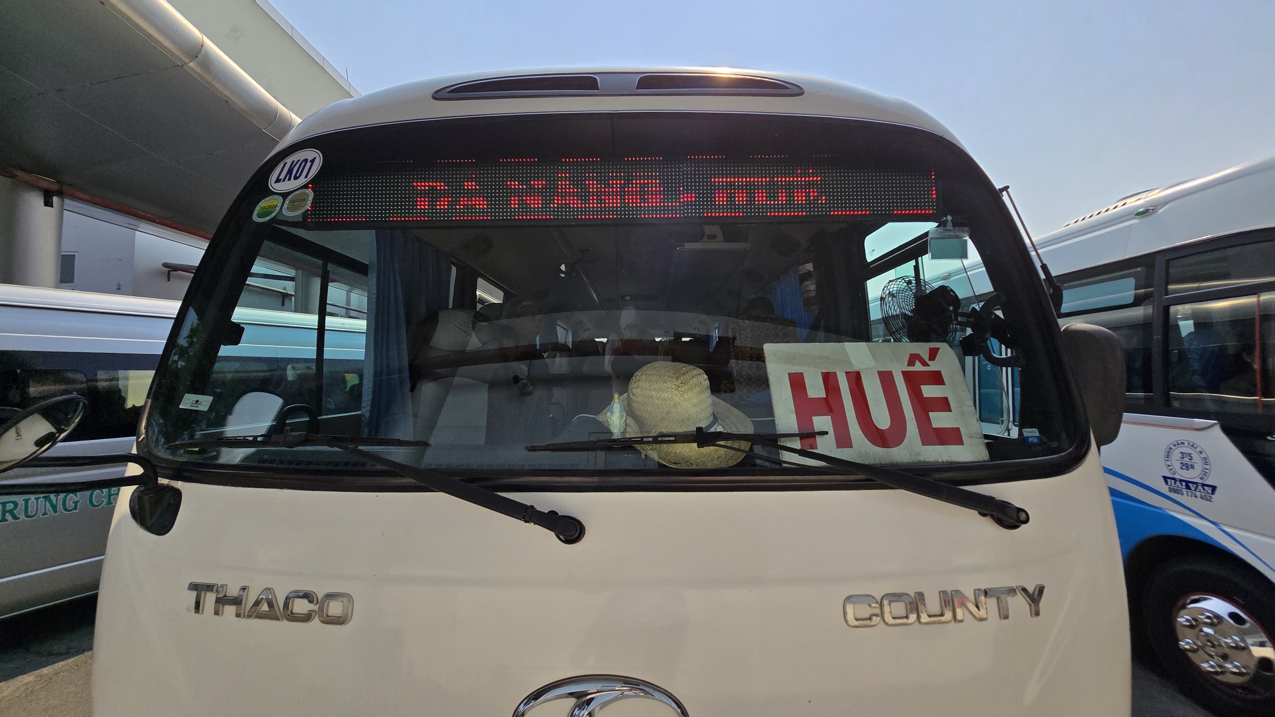 Khung cảnh lạ ở sân bay Tân Sơn Nhất trong ngày đầu nghỉ lễ 30-4, 1-5- Ảnh 11.