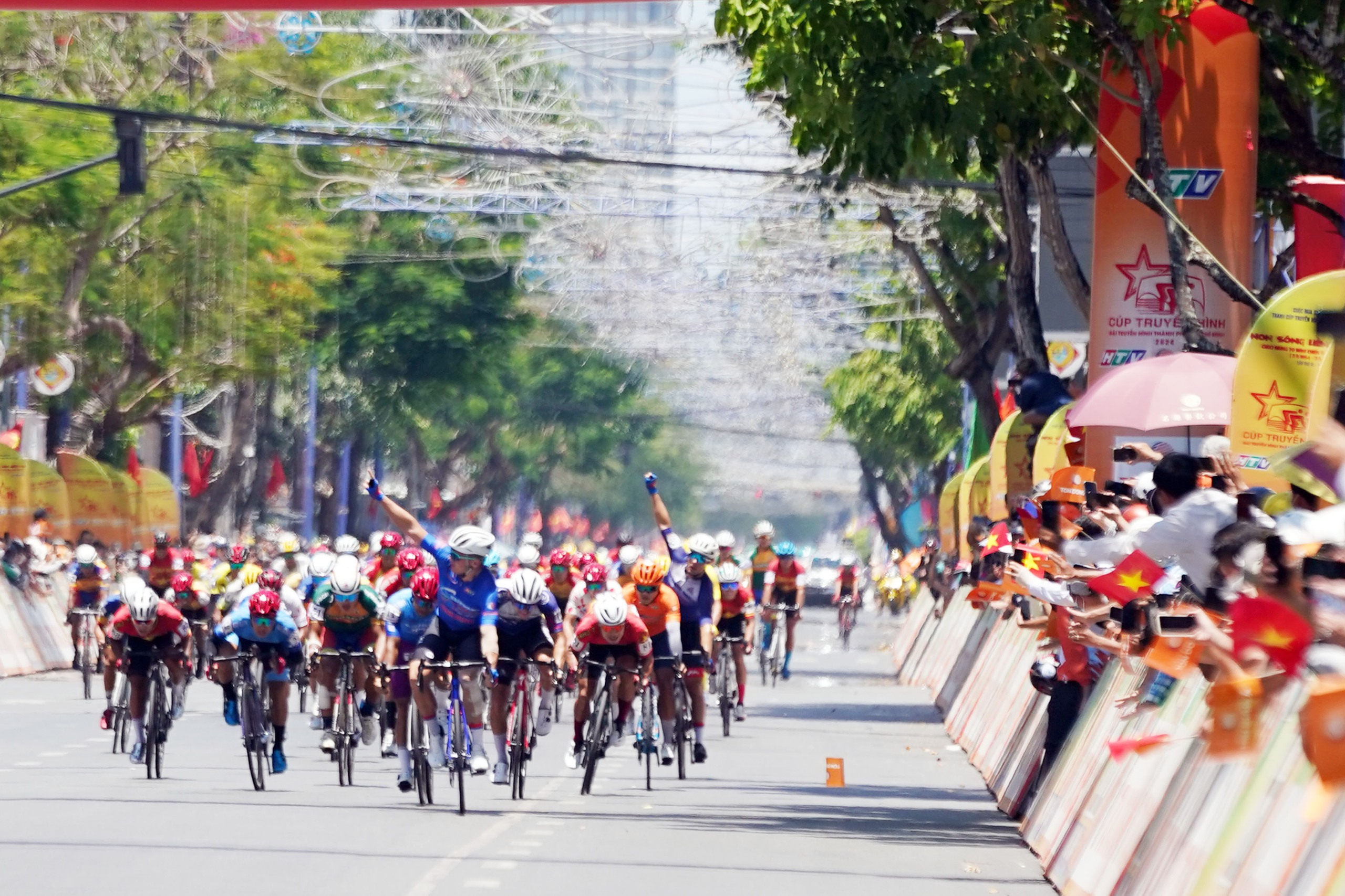 Áo vàng lơi chân, Martin Laas nhất chặng Cúp Truyền hình TP HCM 2024 tại Cần Thơ- Ảnh 11.