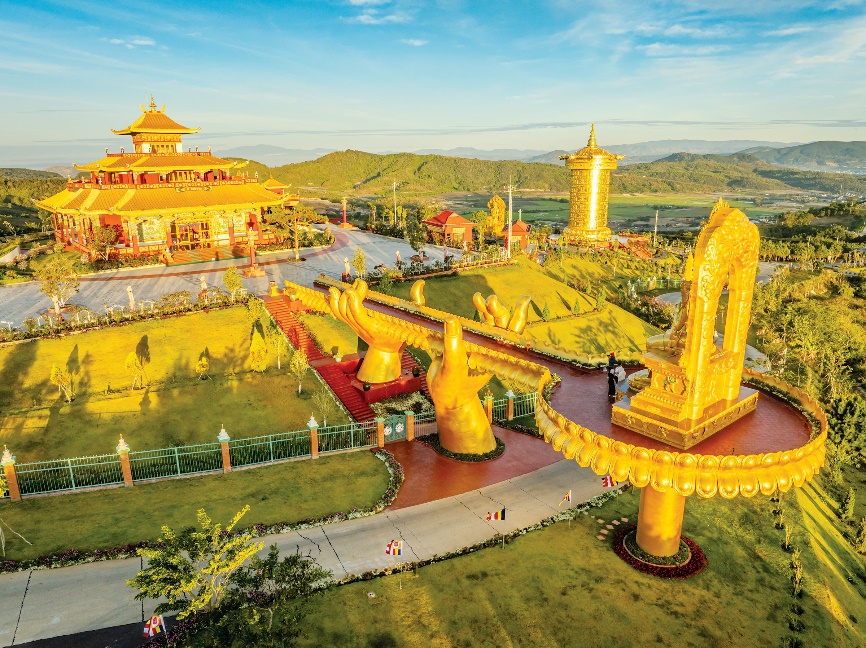 Samten Hills Dalat: Điểm tham quan được lựa chọn cho kỳ nghỉ Lễ 30-4, 1-5- Ảnh 1.