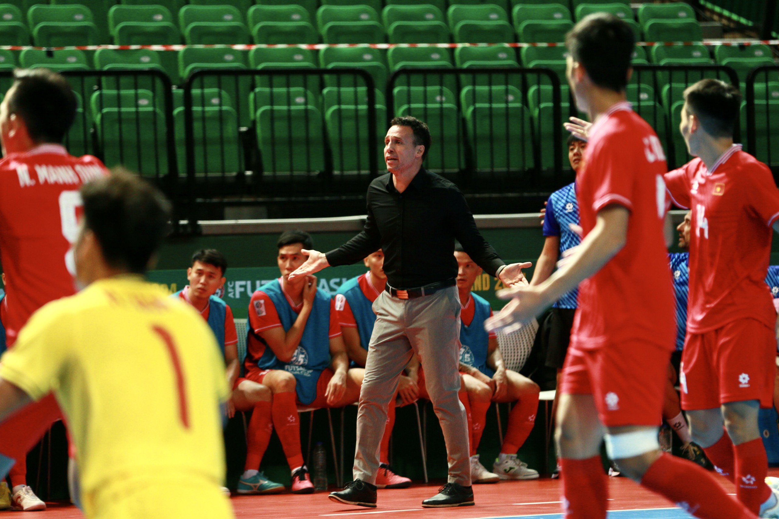 Futsal Việt Nam gia hạn với HLV Diego Giustozzi- Ảnh 1.