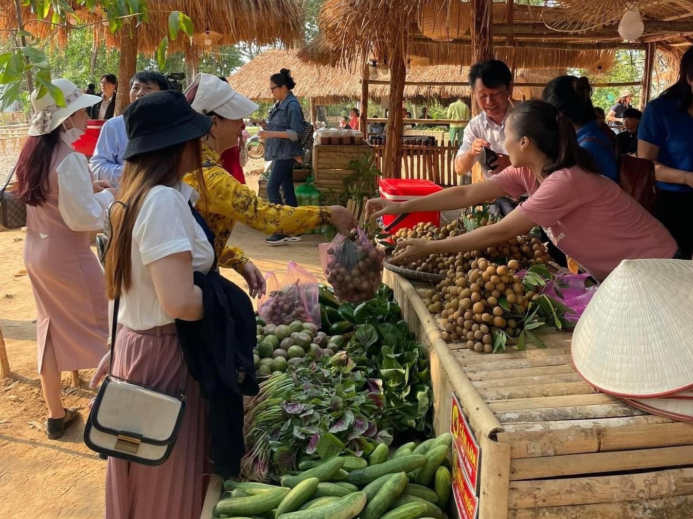 Đến Đăk H&agrave; mua n&ocirc;ng sản sạch- Ảnh 8.