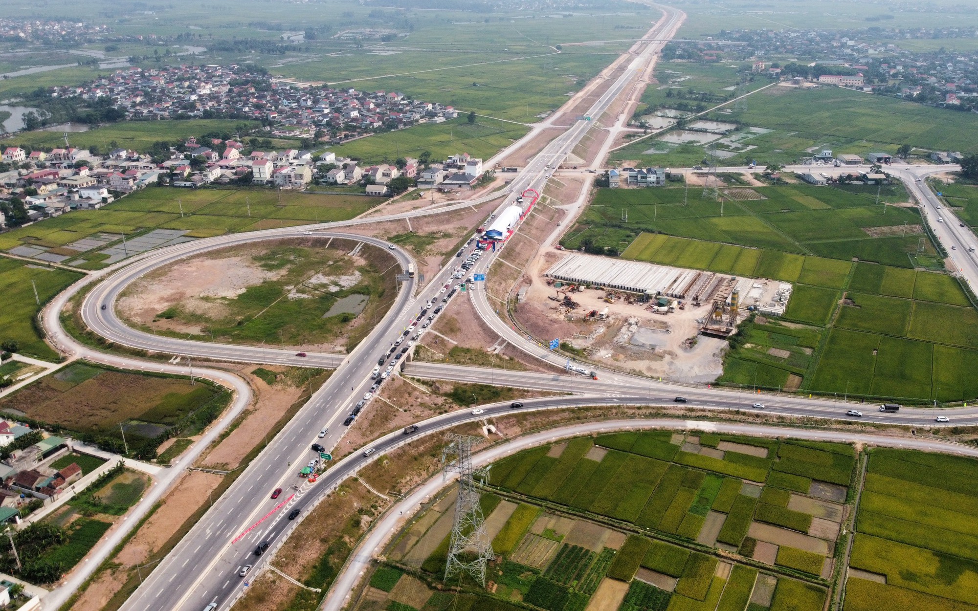 Xe chạy từ Hà Nội tới Vinh chỉ còn 3 giờ