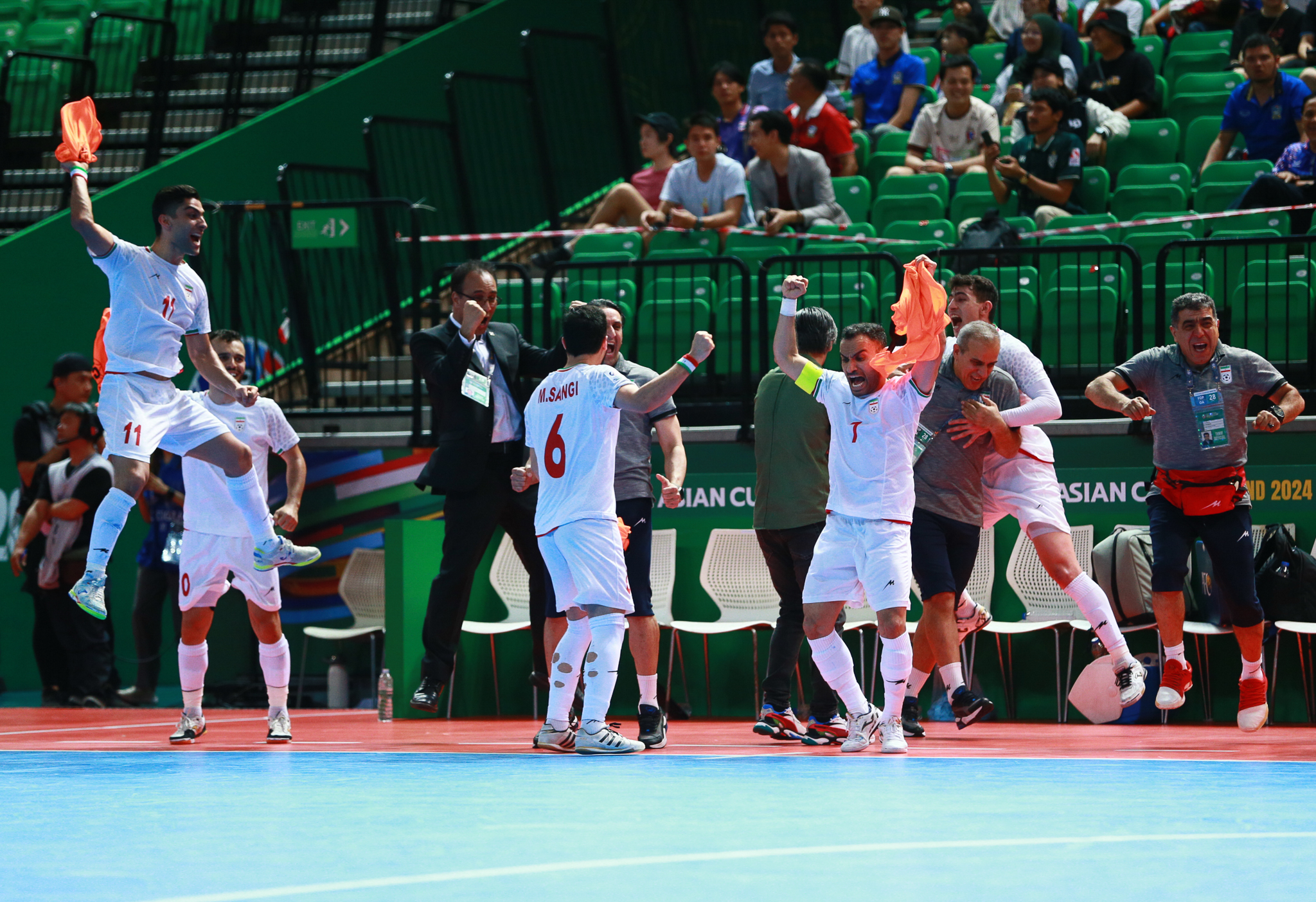 Thua đậm Iran, futsal Th&aacute;i Lan vỡ mộng v&ocirc; địch ch&acirc;u &Aacute; tr&ecirc;n s&acirc;n nh&agrave;- Ảnh 6.