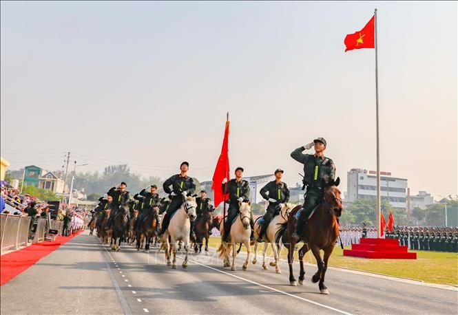 Hơn 12.000 người hợp luyện diễu binh, diễu h&agrave;nh tr&ecirc;n đường phố Điện Bi&ecirc;n Phủ- Ảnh 5.