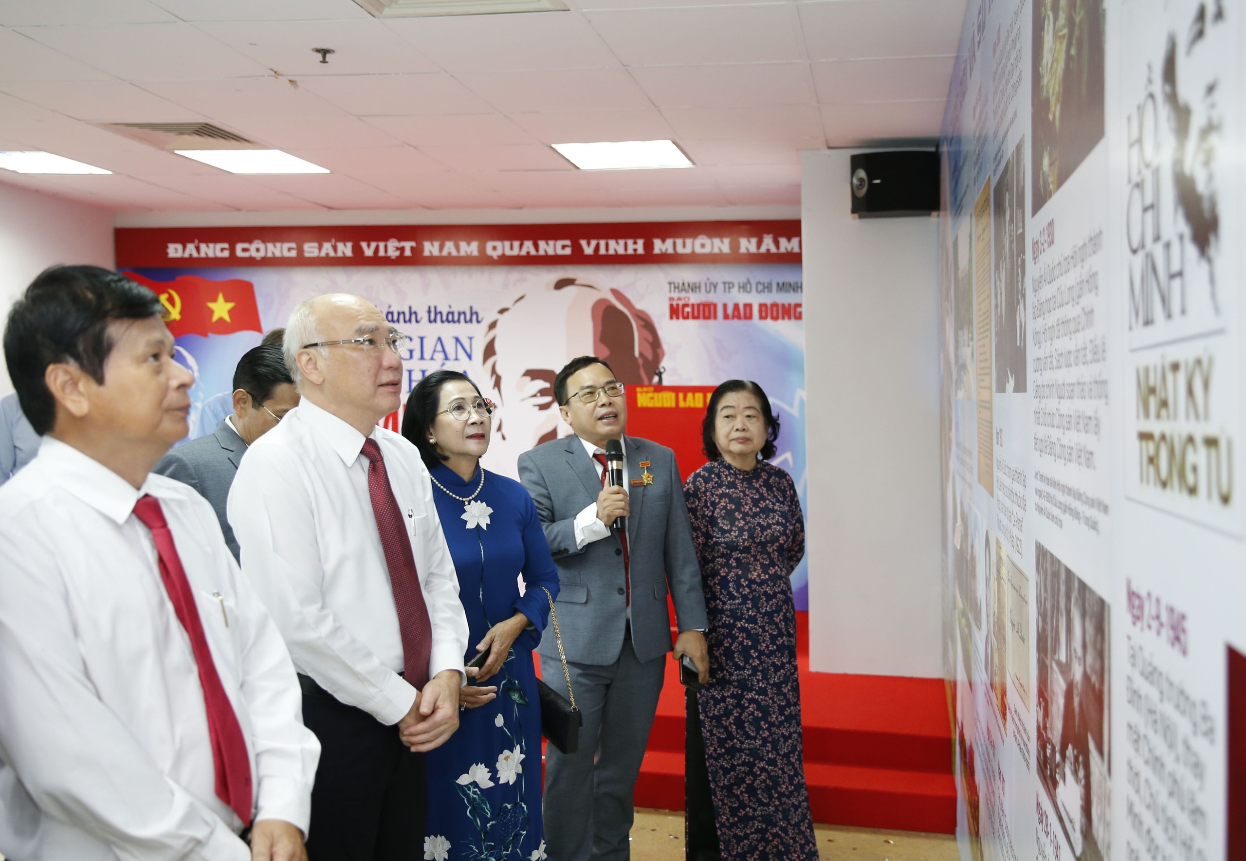 Kh&ocirc;ng gian Văn h&oacute;a Hồ Ch&iacute; Minh hiện hữu trong tim nh&acirc;n d&acirc;n TP HCM- Ảnh 42.
