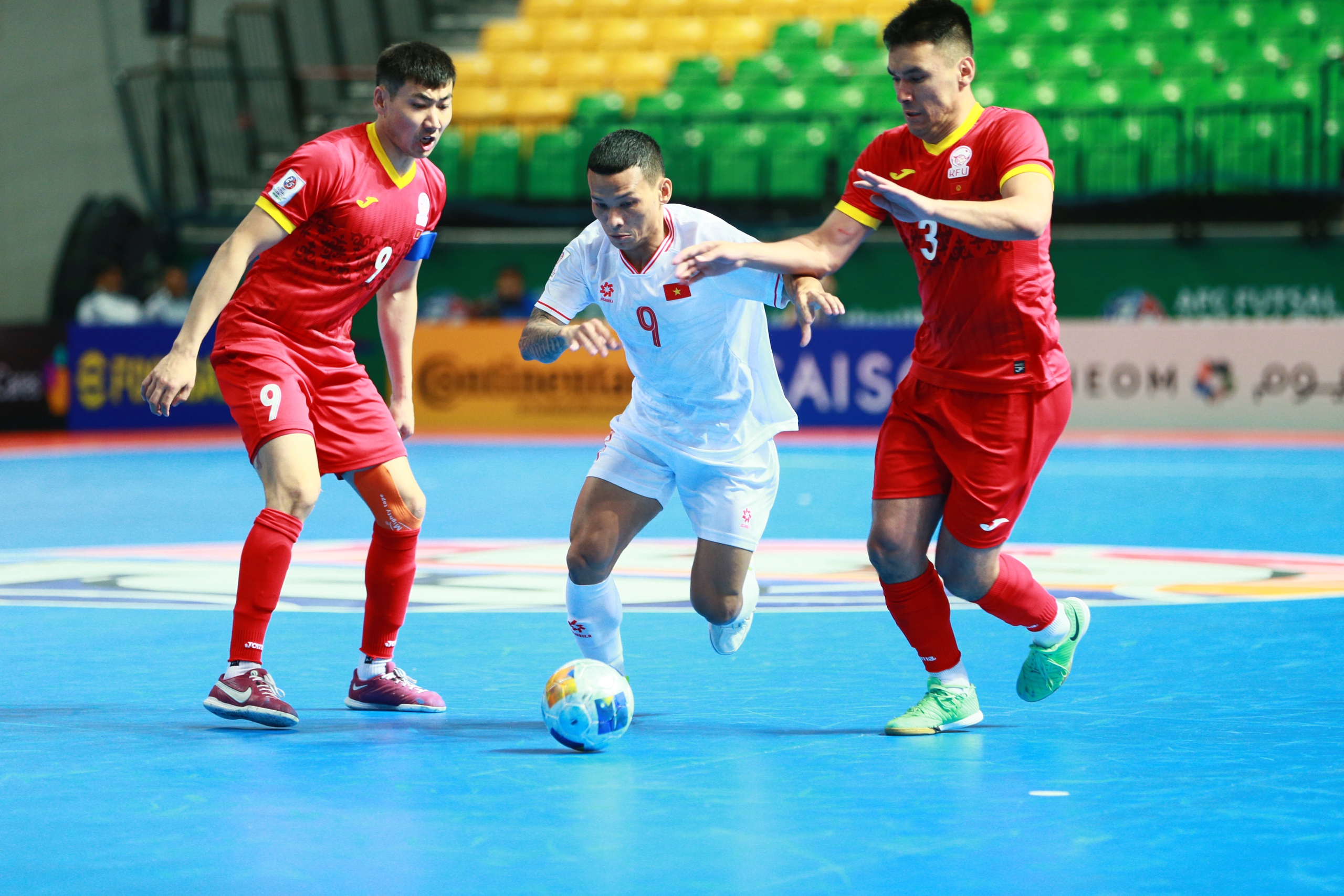 Indonesia ngồi nh&agrave; vẫn vượt futsal Việt Nam, đứng nh&igrave; Đ&ocirc;ng Nam &Aacute;- Ảnh 1.