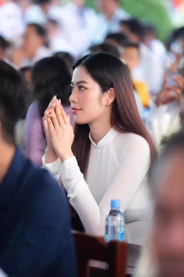 Nam Em cầu xin tha thứ, phản ứng của kh&aacute;n giả?

- Ảnh 2.