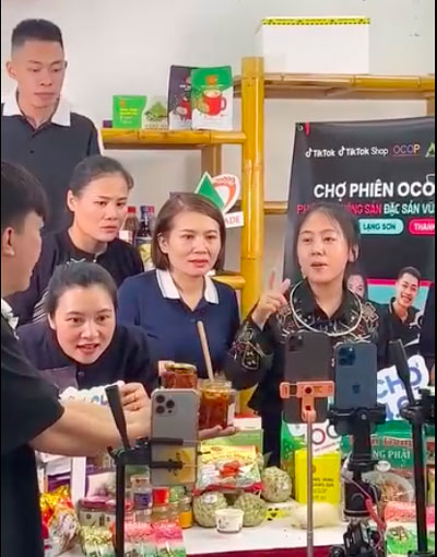 Nếu khiếu nại của kh&aacute;ch h&agrave;ng hợp l&yacute;, TikTok cam kết sẽ đền b&ugrave; cho người mua từ 100%-200% gi&aacute; trị đơn h&agrave;ng. Ảnh chỉ mang t&iacute;nh minh họa