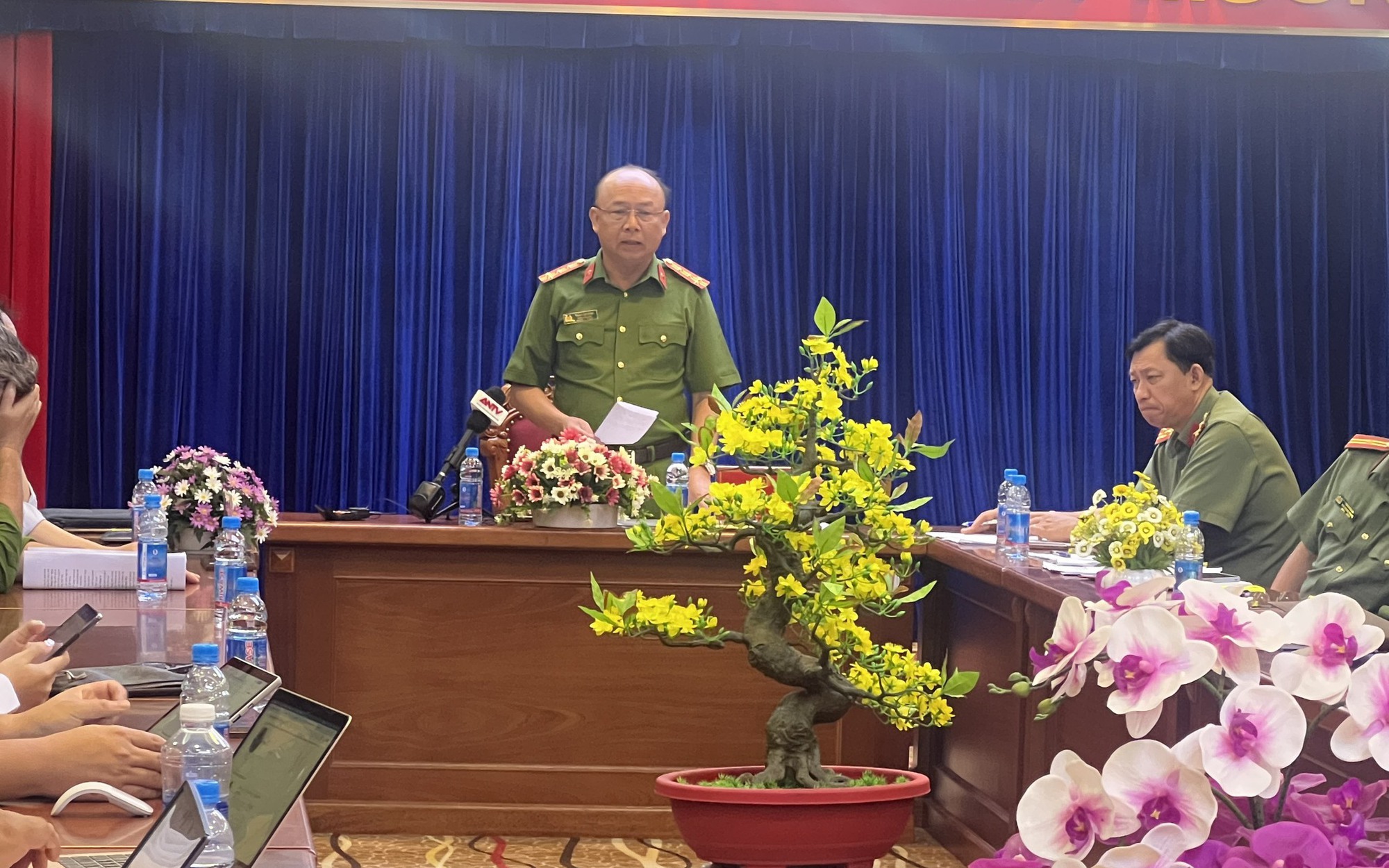 Vụ cướp tiệm vàng ở Bình Dương: Công an đã có thông tin 2 tên cướp còn lại