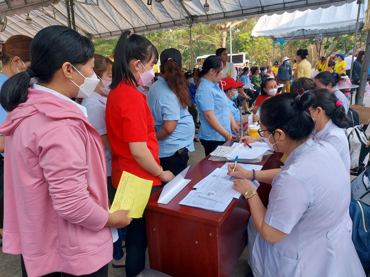 R&agrave; so&aacute;t, ngăn chặn t&igrave;nh trạng sử dụng giấy nghỉ việc hưởng BHXH "khống"- Ảnh 1.