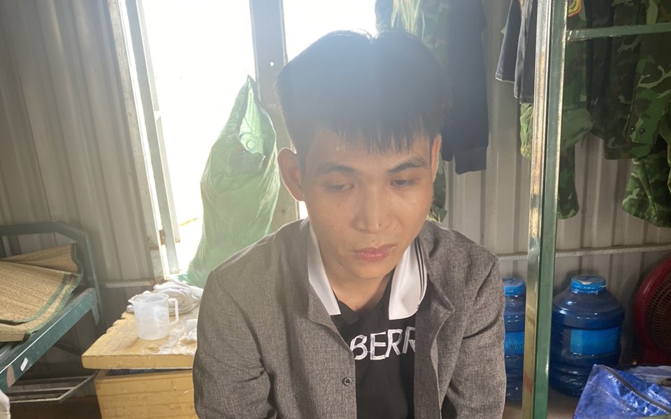 CLIP: Bắt đối tượng giấu ma tuý trong quần lót 