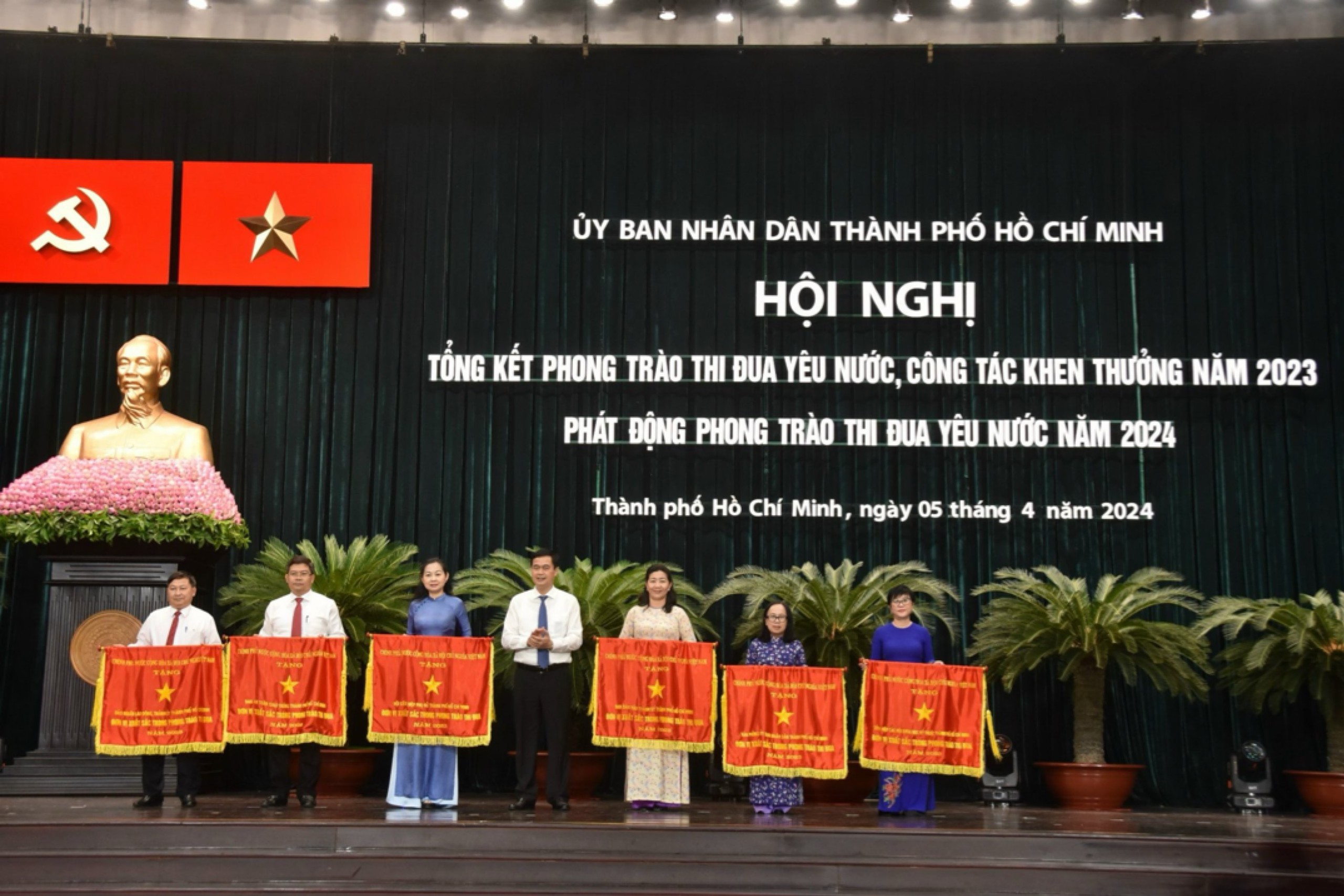 Lan tỏa các phong trào thi đua- Ảnh 1.
